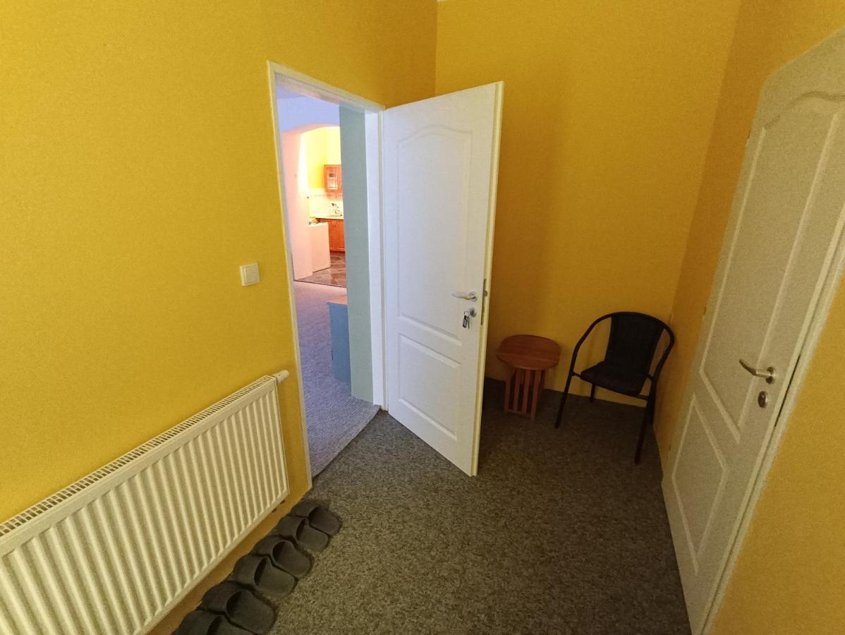 Apartman Horni Slavkov Hodinarstvi المظهر الخارجي الصورة